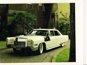 Gold 1966 Cadillac Fleetwood