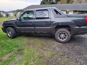 Gray 2004 Chevrolet Avalanche 2500