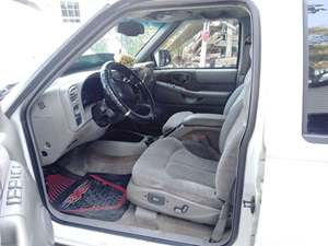 2001 Chevrolet Blazer with White Exterior