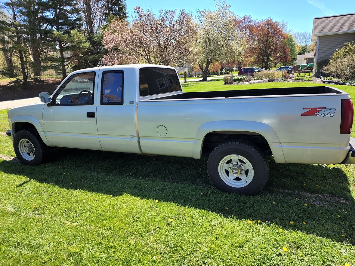 1991 Chevrolet C/K 2500 for sale by owner in Erie