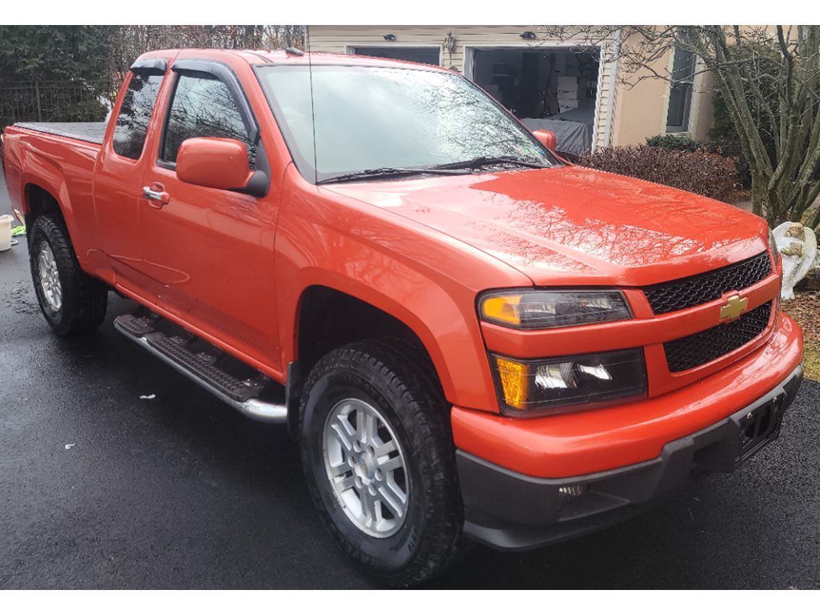 2012 Chevrolet Colorado extended cab  for sale by owner in Bath