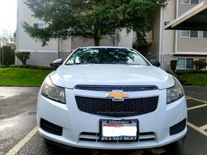 White 2013 Chevrolet Cruze