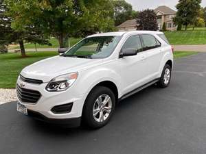 2017 Chevrolet Equinox with White Exterior