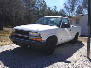 White 1998 Chevrolet S-10 