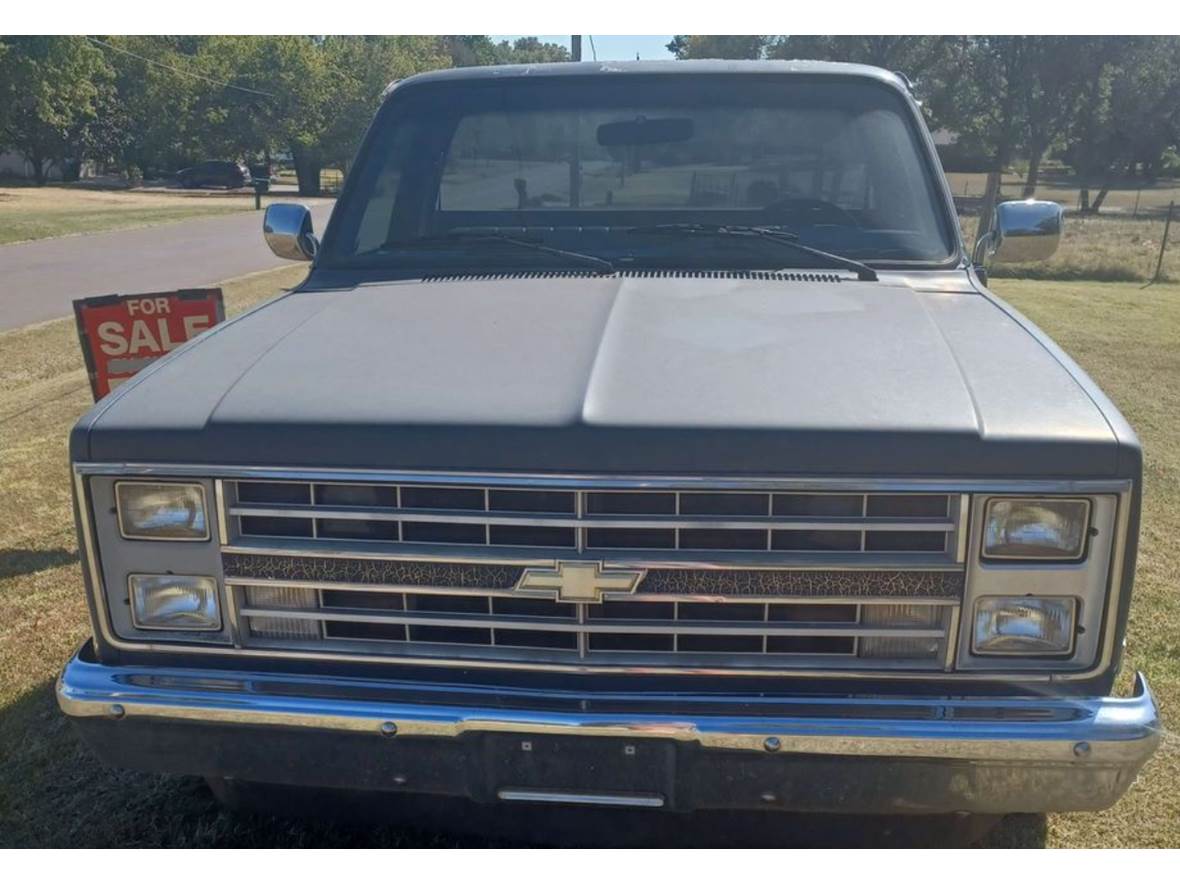 1987 Chevrolet Silverado 1500 for sale by owner in Topeka