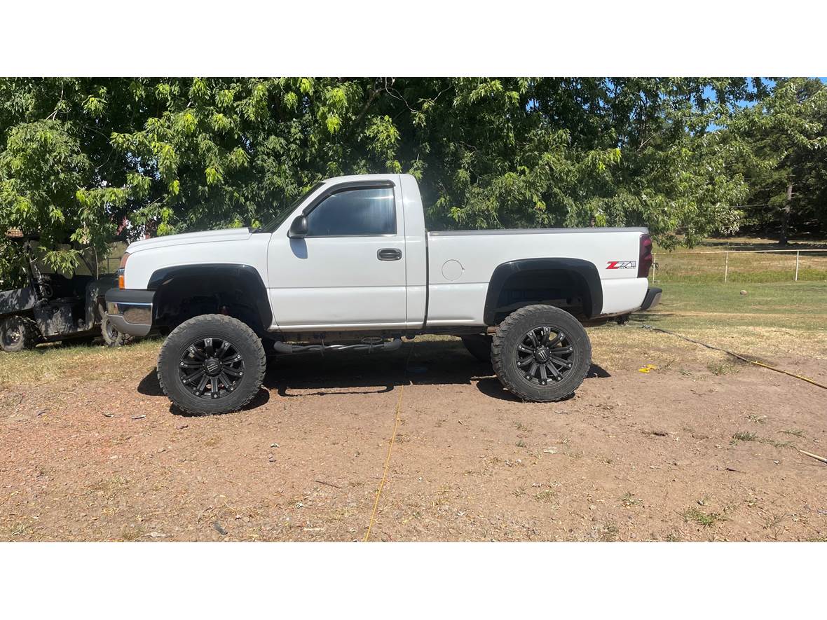 2003 Chevrolet Silverado 1500 for sale by owner in Paris