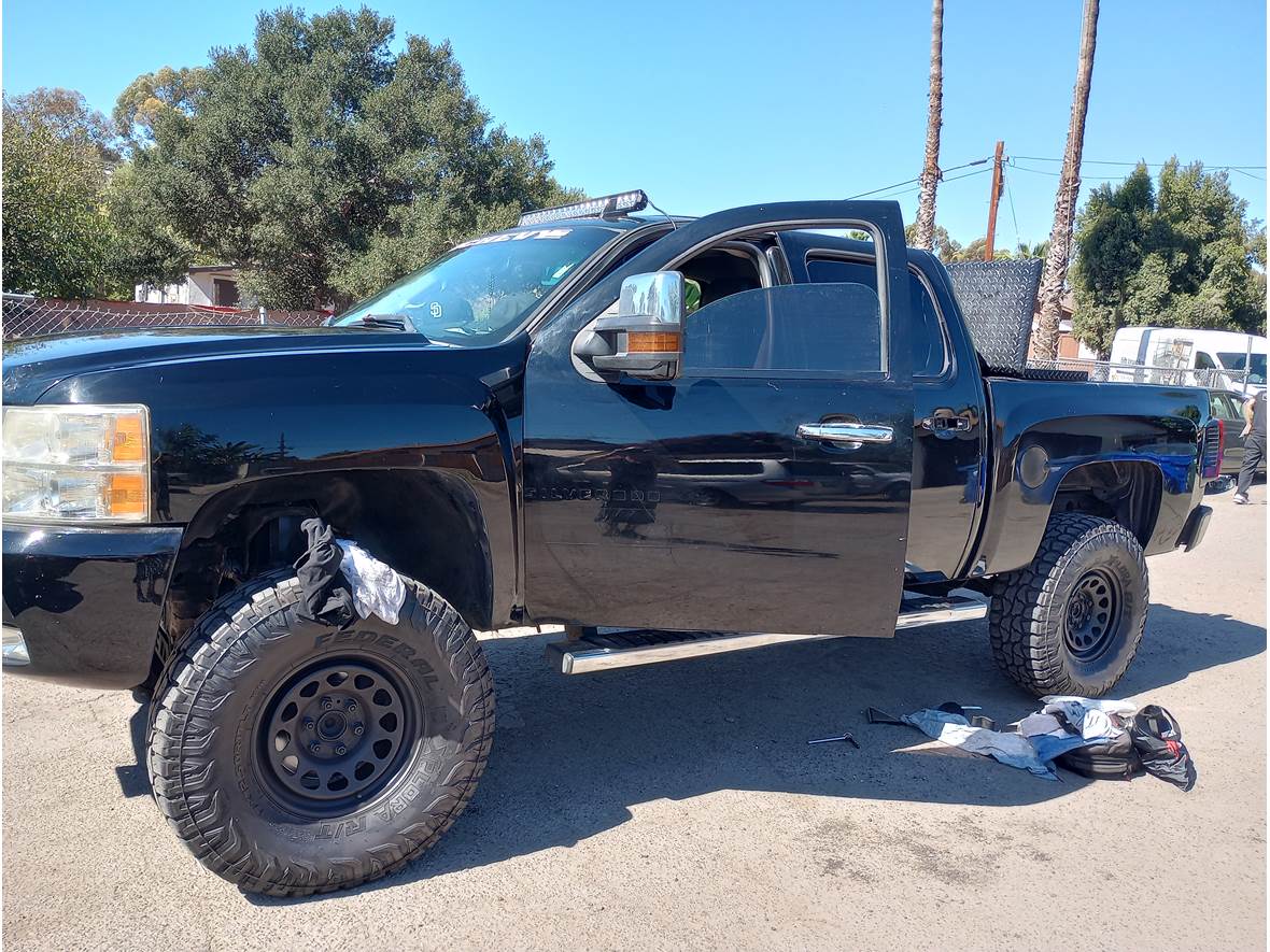 2010 Chevrolet Silverado 1500 for sale by owner in La Mesa