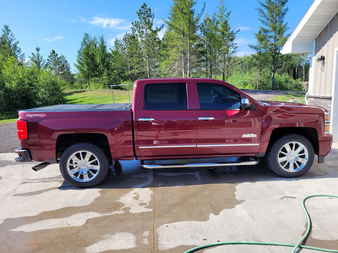 2014 Chevrolet Silverado 1500 for sale by owner in Iron River