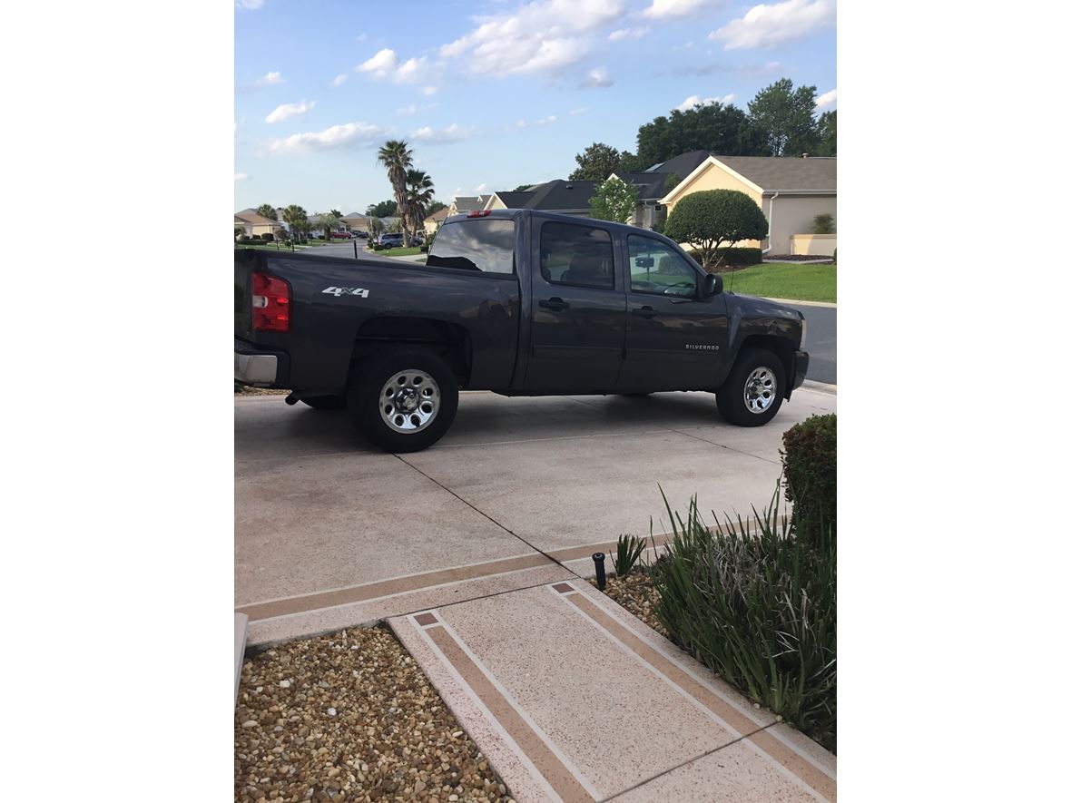 2011 Chevrolet Silverado 1500 Crew Cab for sale by owner in Summerfield
