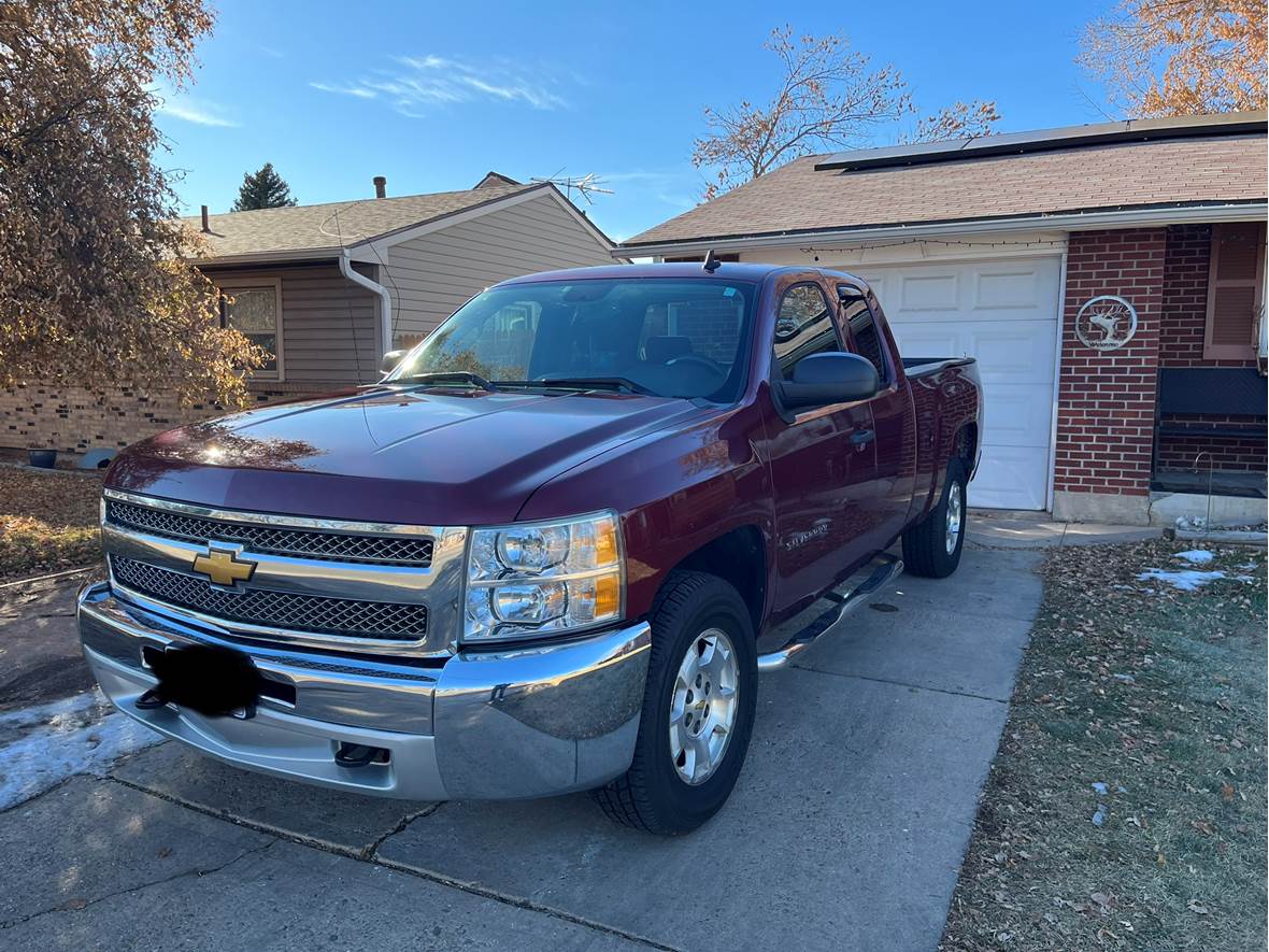 2013 Chevrolet Silverado 1500 Crew Cab for sale by owner in Lakewood