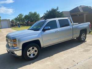 2015 Chevrolet Silverado 1500 Crew Cab with Silver Exterior