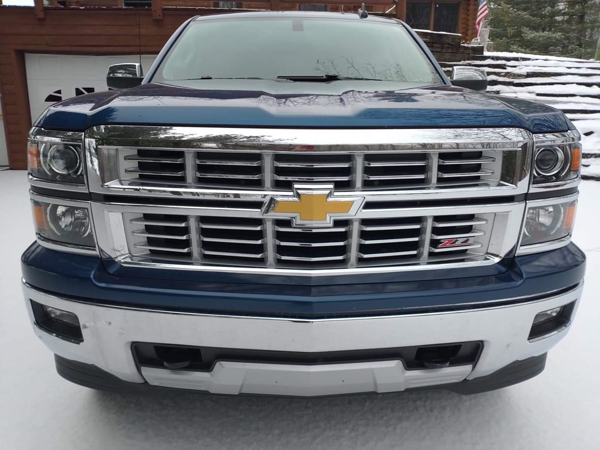 2015 Chevrolet Silverado 1500 Crew Cab for sale by owner in Harrison