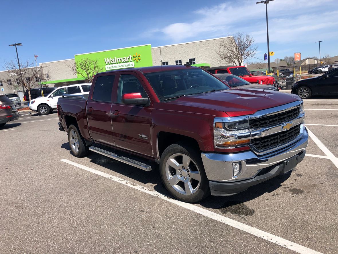 2017 Chevrolet Silverado 1500 Crew Cab for sale by owner in Norman