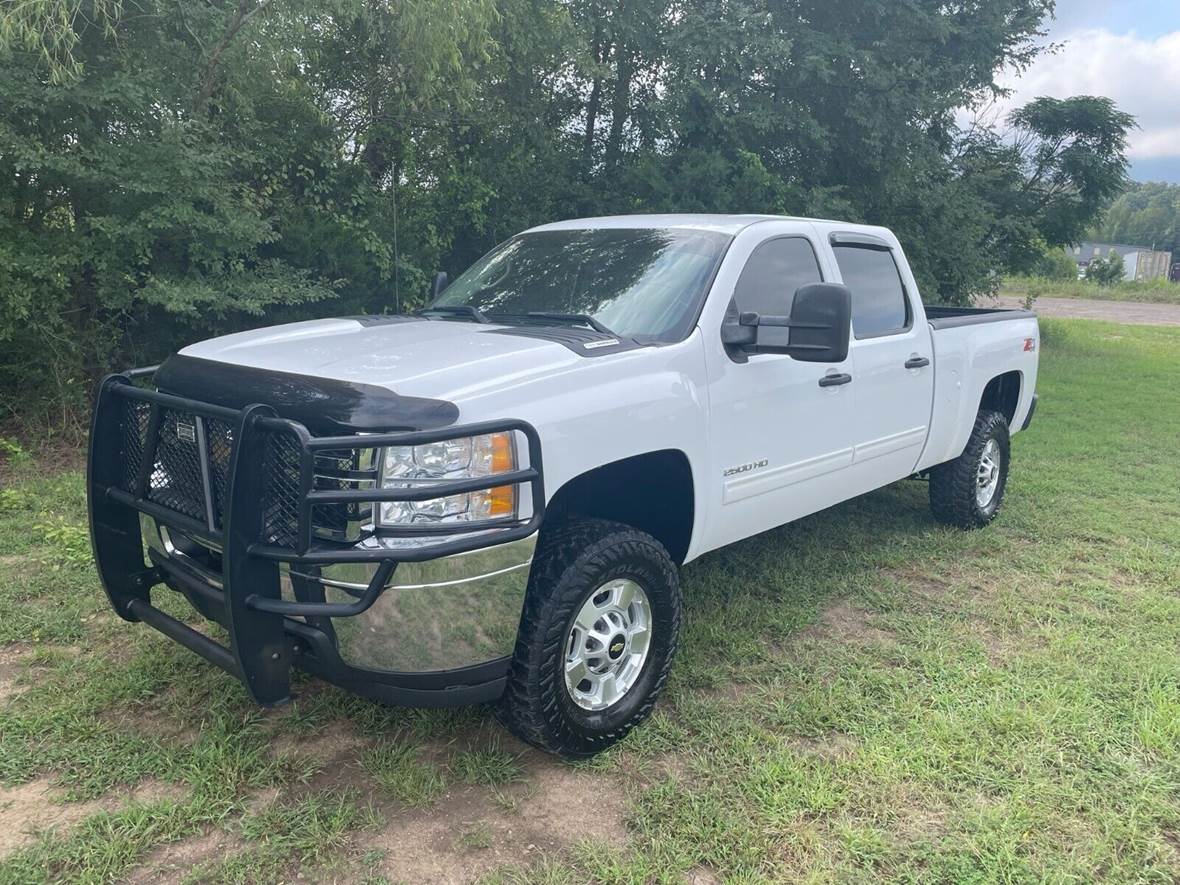 2011 Chevrolet Silverado 2500HD for sale by owner in Austin