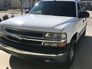 White 2003 Chevrolet Suburban