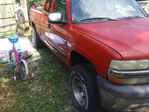 Red 2000 Chevrolet Z71 4x4