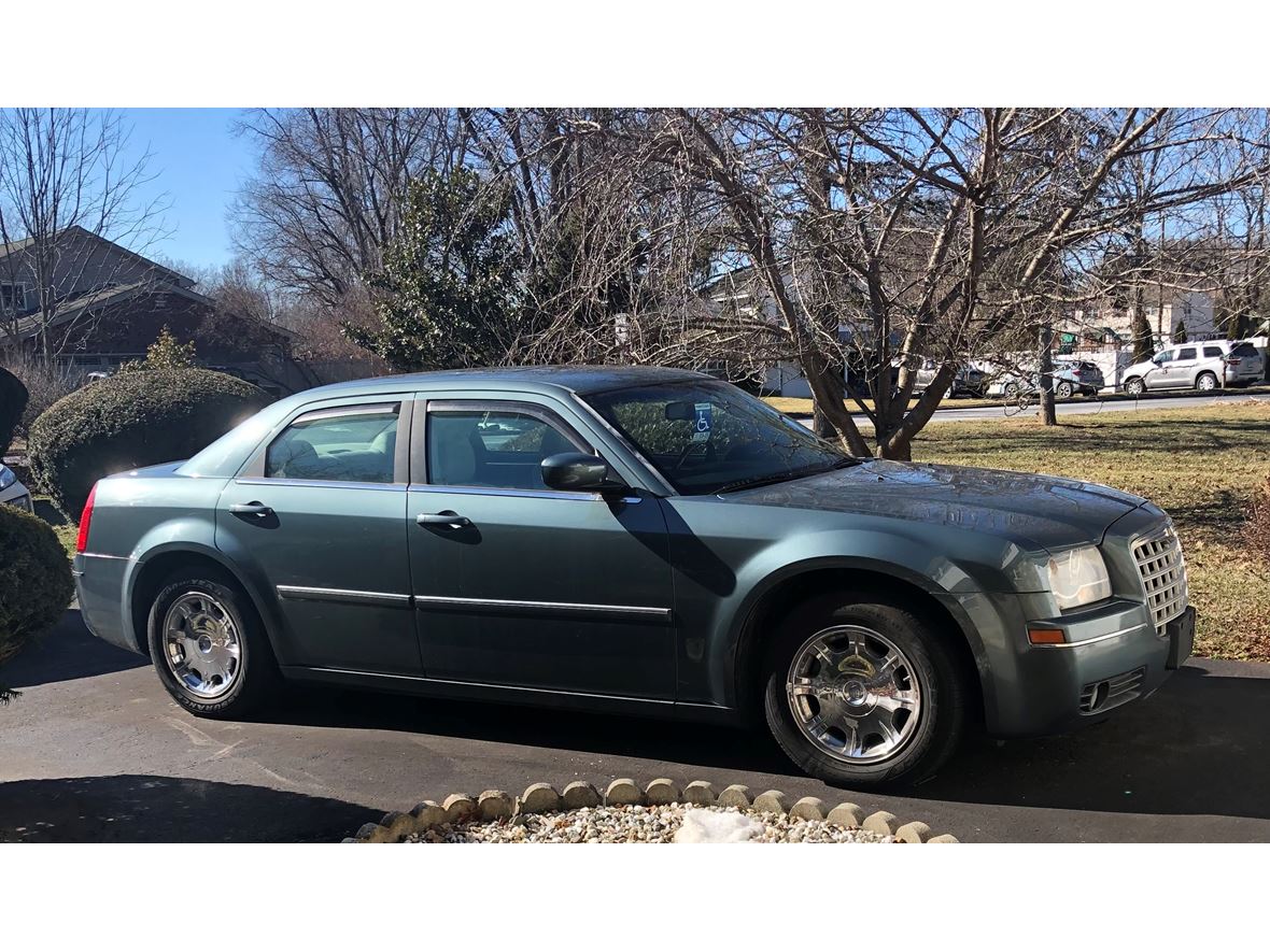 2006 Chrysler 300 for sale by owner in Southampton