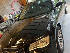 Black 2017 Chrysler 300