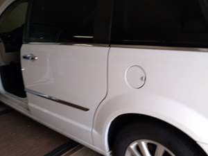 White 2015 Chrysler Town & Country