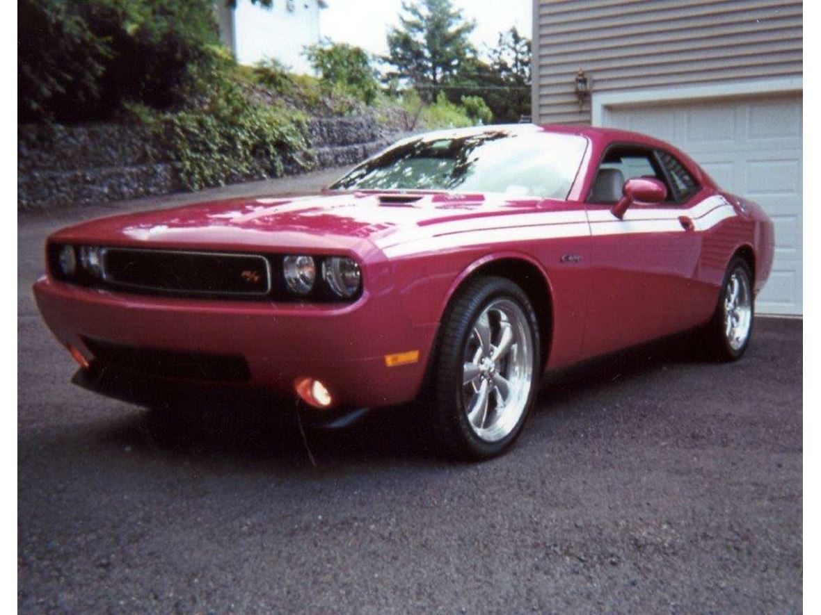 2010 Dodge Challenger for sale by owner in Baldwinsville