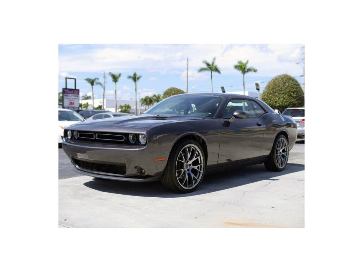 2018 Dodge Challenger for sale by owner in West Palm Beach