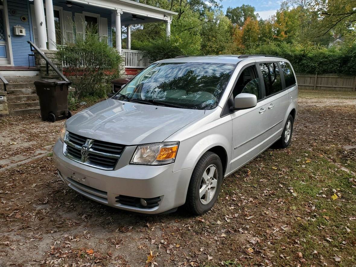 2010 Dodge Grand Caravan for sale by owner in Centreville