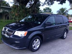 Black 2013 Dodge Grand Caravan