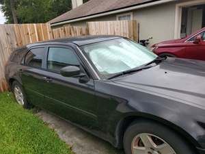 Black 2005 Dodge Magnum