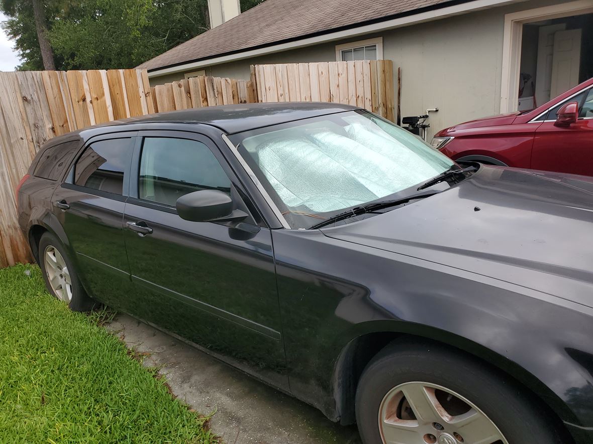 2005 Dodge Magnum for sale by owner in Jacksonville