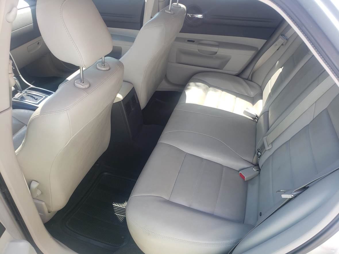2005 Dodge Magnum for sale by owner in Rio Rancho