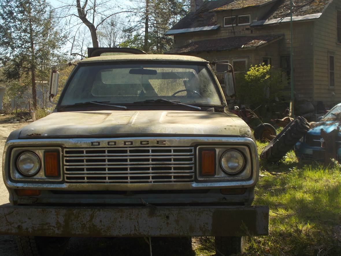 1975 Dodge Power Wagon for sale by owner in Chenango Forks