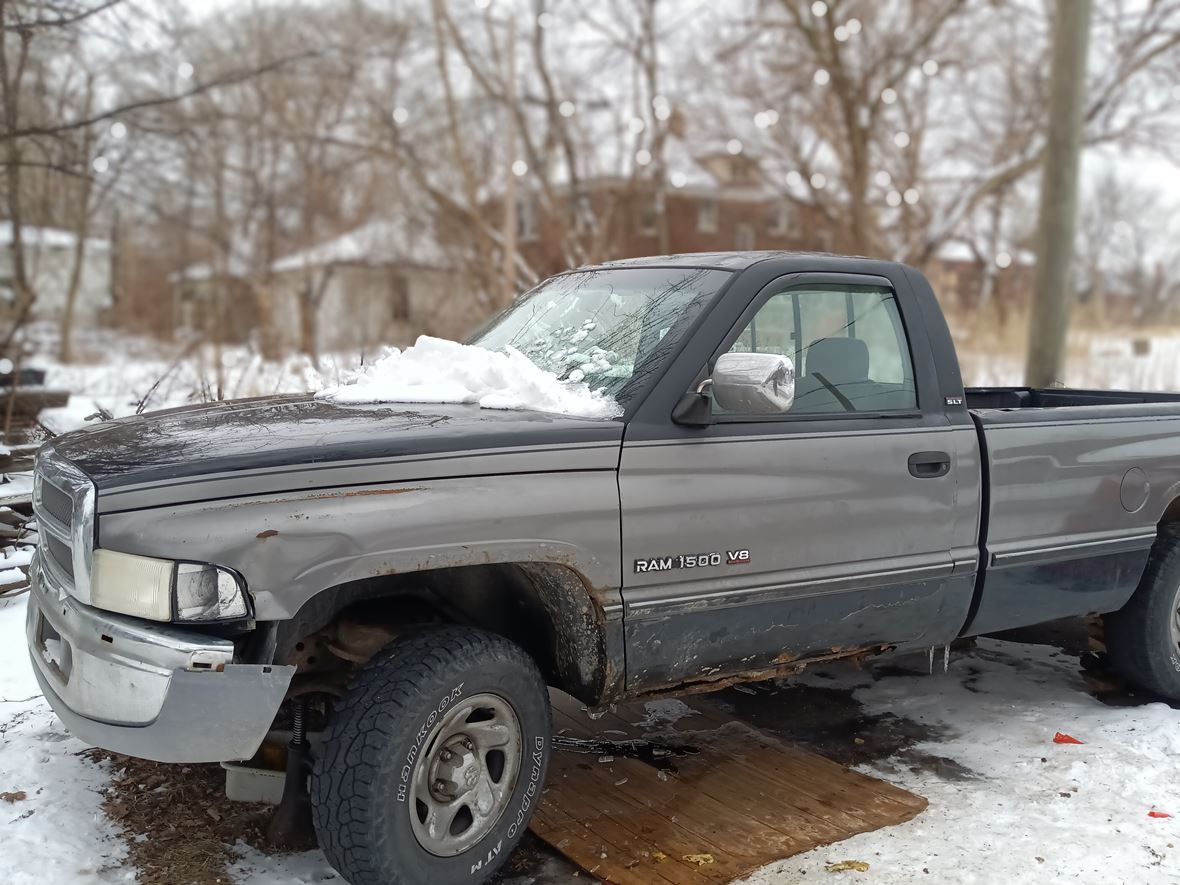 1995 Dodge Ram 1500 for sale by owner in Detroit