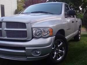 Silver 2005 Dodge Ram 1500