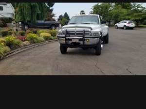 White 2001 Dodge ram 3500