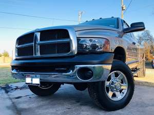 Beige 2004 Dodge Ram 3500