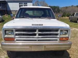 White 1987 Dodge Ramcharger