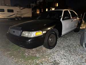 Black 2002 Ford Crown Victoria