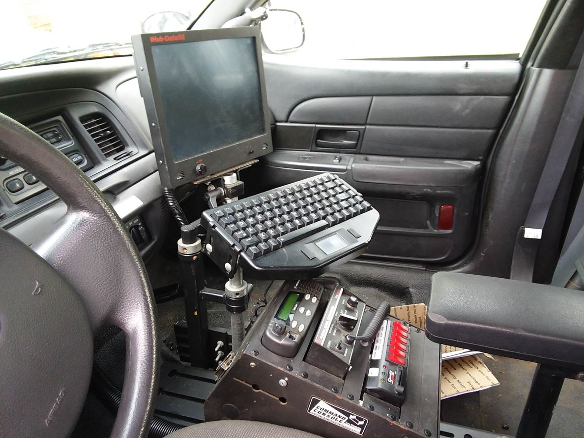 2009 Ford Crown Victoria Sale by Owner in Brownsville, PA 15417