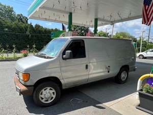 Gray 2005 Ford E-250