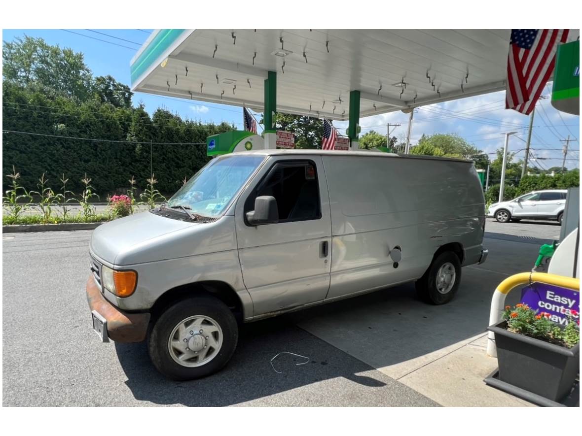 2005 Ford E-250 for sale by owner in Port Chester