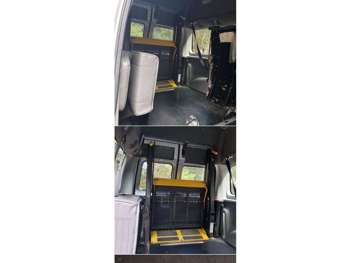 2005 Ford E-350 for sale by owner in North Metro