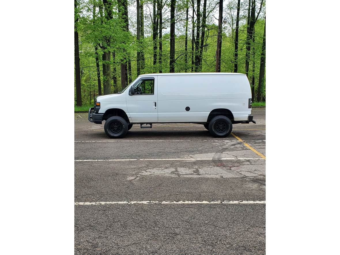 2010 Ford E-350 for sale by owner in Monroe Township