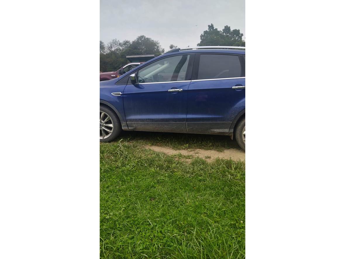 2015 Ford Escape  for sale by owner in Dayton