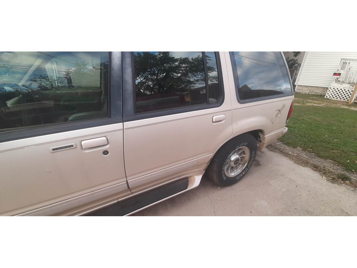 1996 Ford Explorer for sale by owner in Dayton