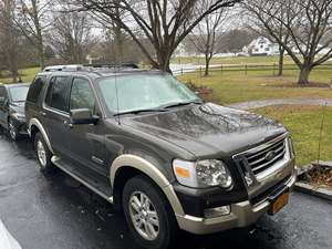 Brown 2006 Ford Explorer