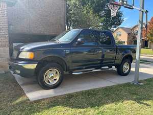 Blue 2001 Ford F-150 Supercrew