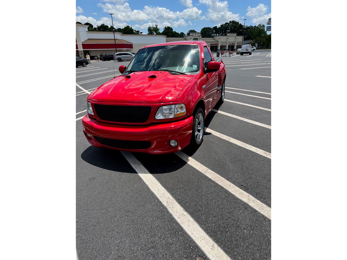 2001 Ford F-150 SVT Lightning for sale by owner in Baton Rouge