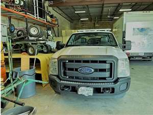 White 2015 Ford F-250 Super Duty crew cab