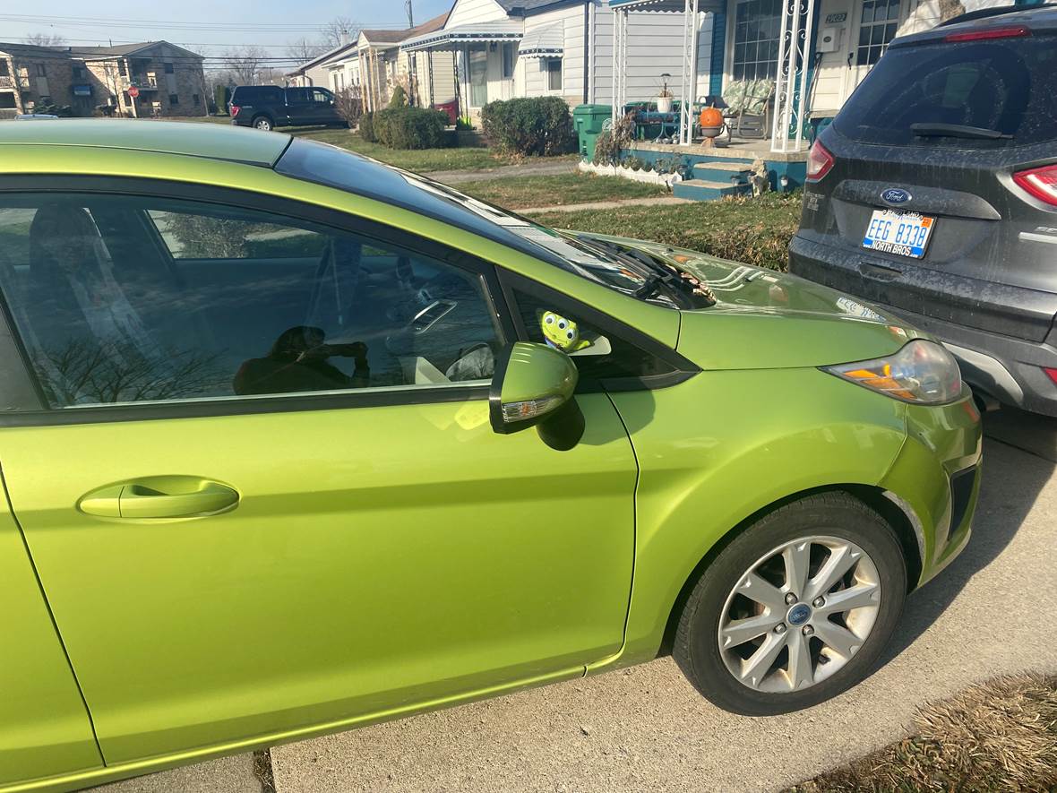 2013 Ford Fiesta for sale by owner in Garden City