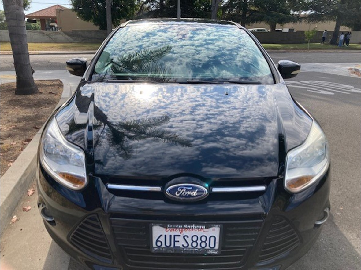 2012 Ford Focus  for sale by owner in Santa Barbara